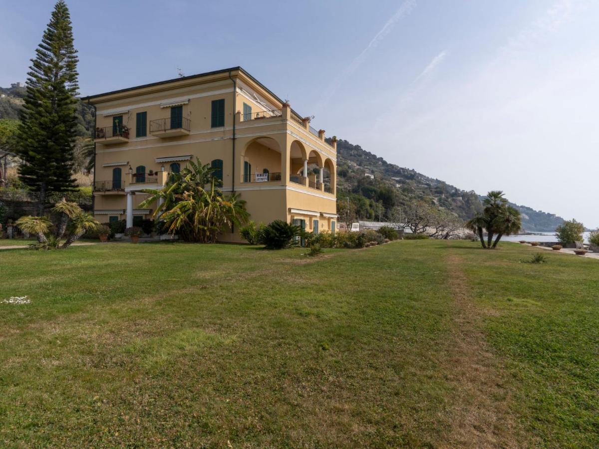 Appartamento Locazione Turistica Vista Mare Latte Esterno foto